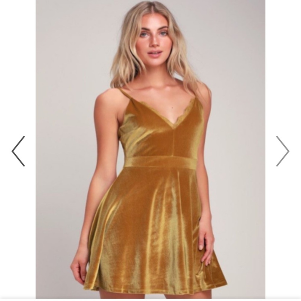 NWT Lulus velvet yellow mustard skater dress